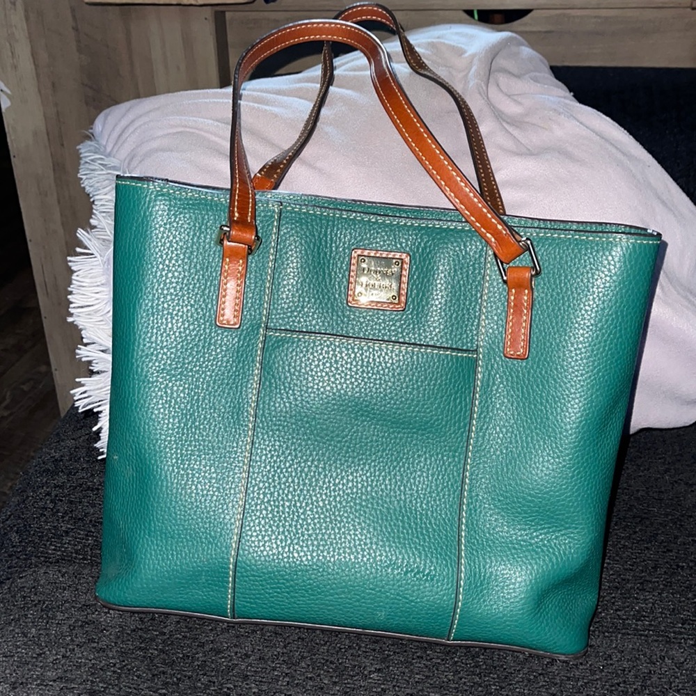 Dooney & Bourke shopper tote